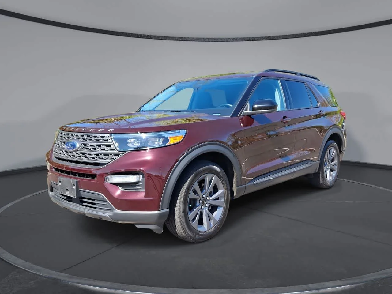 2023 Ford Explorer XLT 4WD's photo