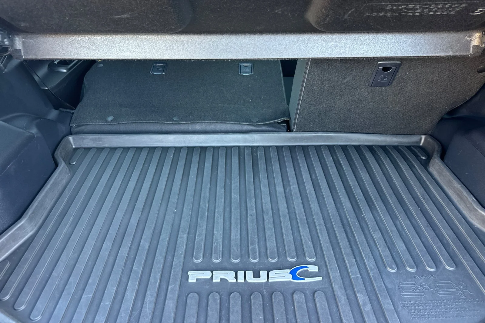 Used 2019 Gray Toyota LE image 20