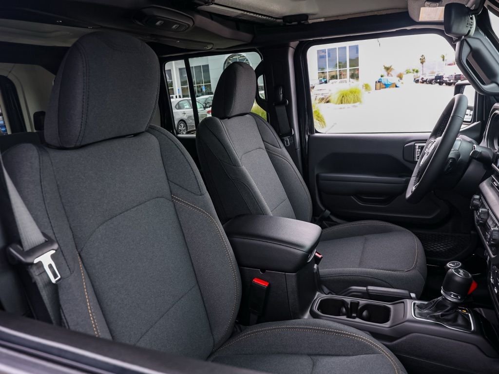 New 2026 Black Clear-Coat Exterior Paint Jeep Sport S image 20