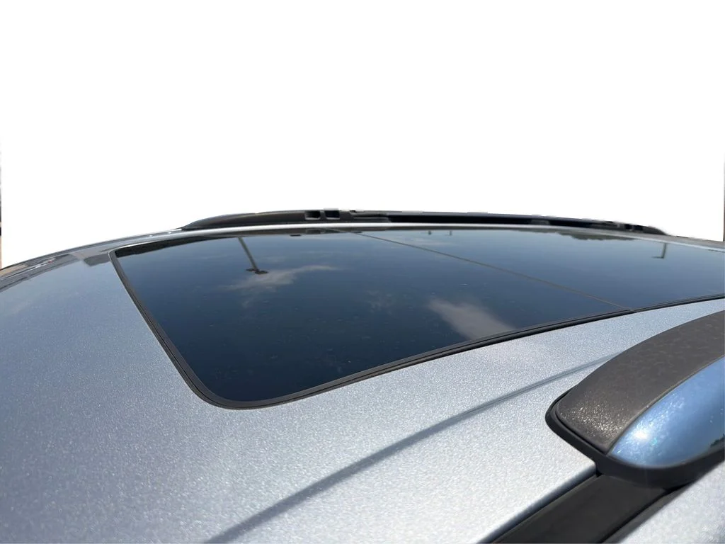 Used 2017 Billet Silver Metallic Clearcoat Chrysler Limited image 12