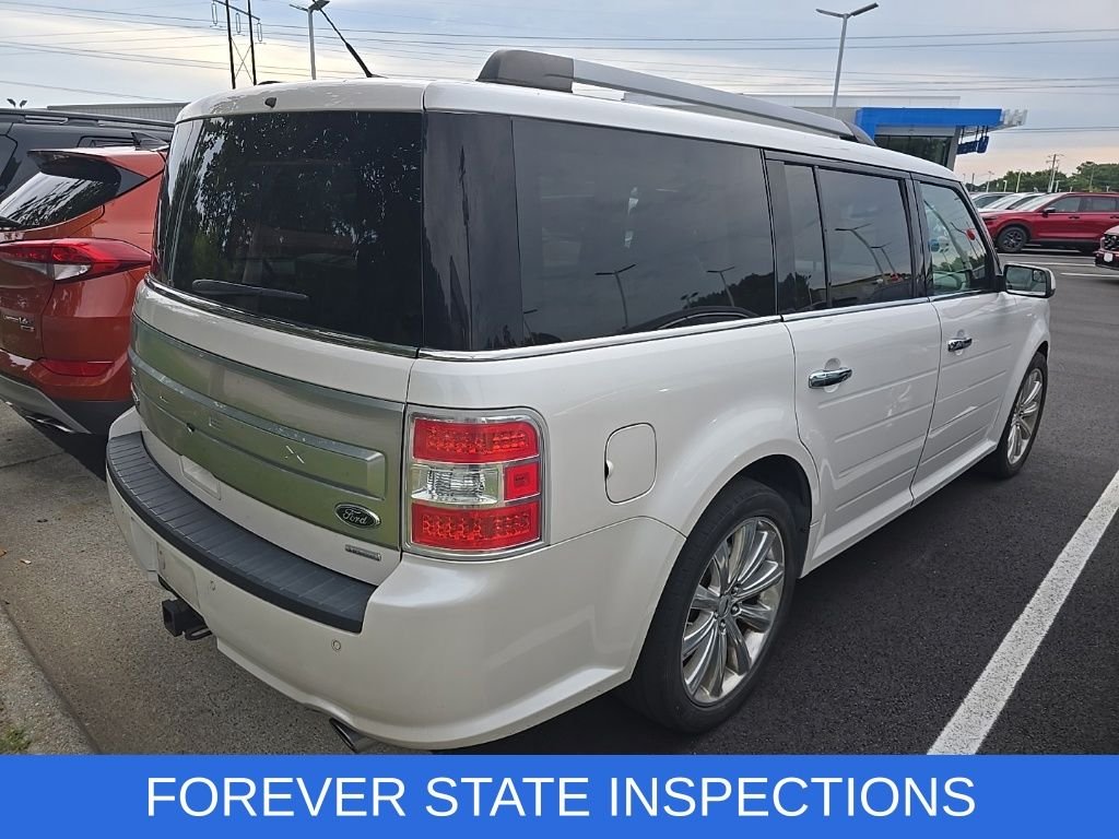 Used 2016 White Ford Limited image 4