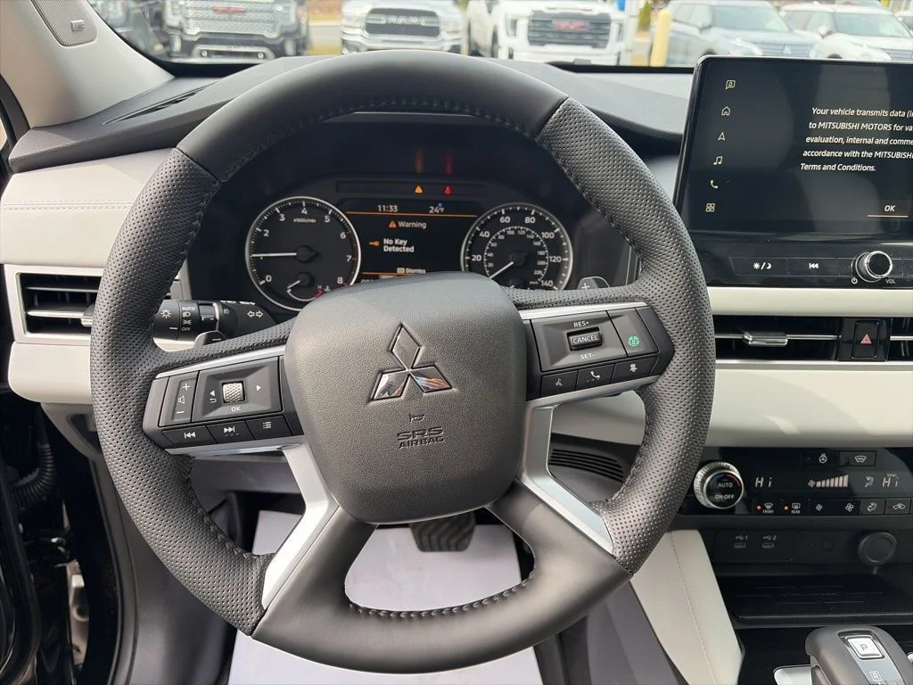 New 2026 Black Mitsubishi SE image 24