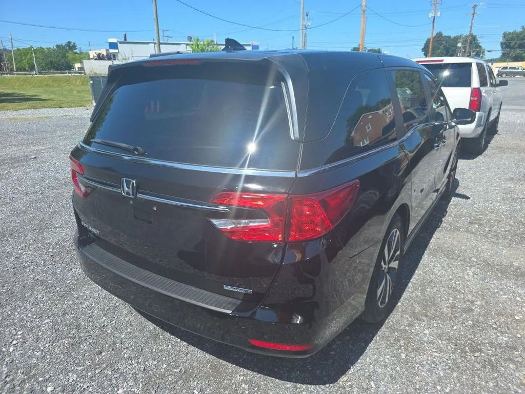 Used 2023 Black Honda Touring image 3