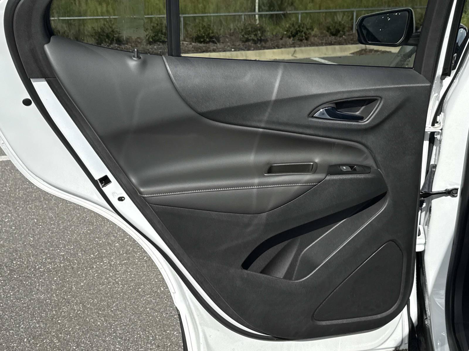 Used 2023 SUMMIT WHITE Chevrolet Premier image 8