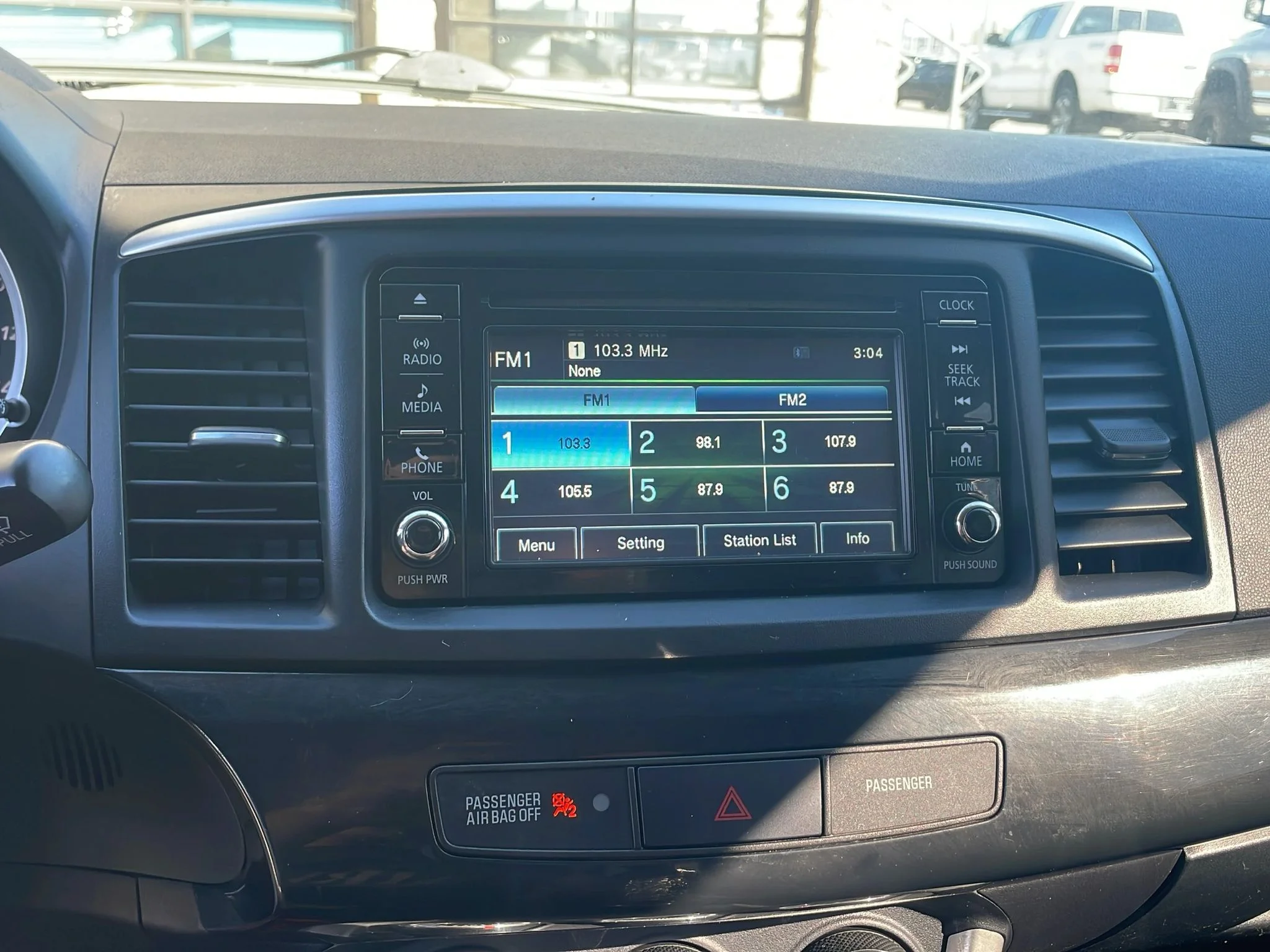 Used 2017 Mercury Gray Pearl Mitsubishi ES image 17