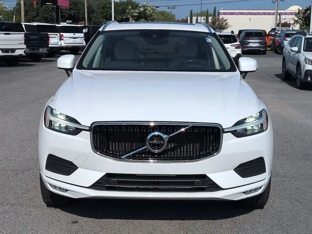 Used 2021 White Volvo T5 Momentum image 8