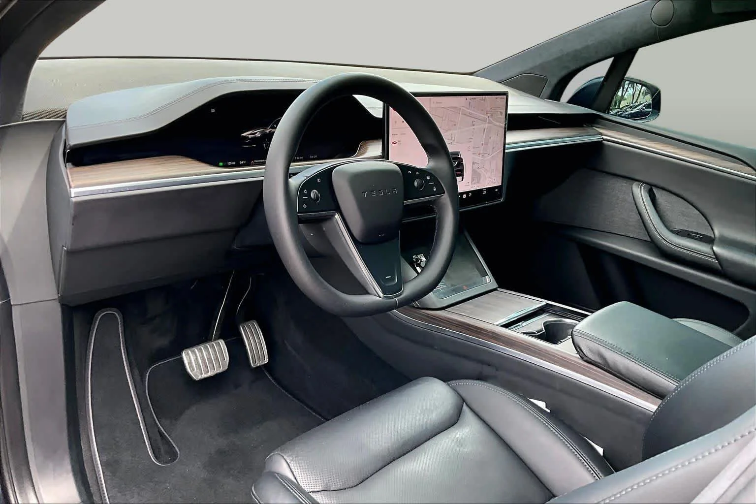 Used 2024 Stealth Grey Tesla  image 16