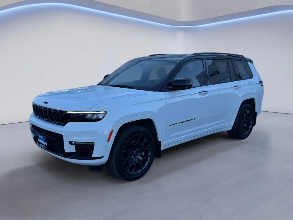 Used 2025 Bright White Clearcoat Jeep Summit Reserve image 1