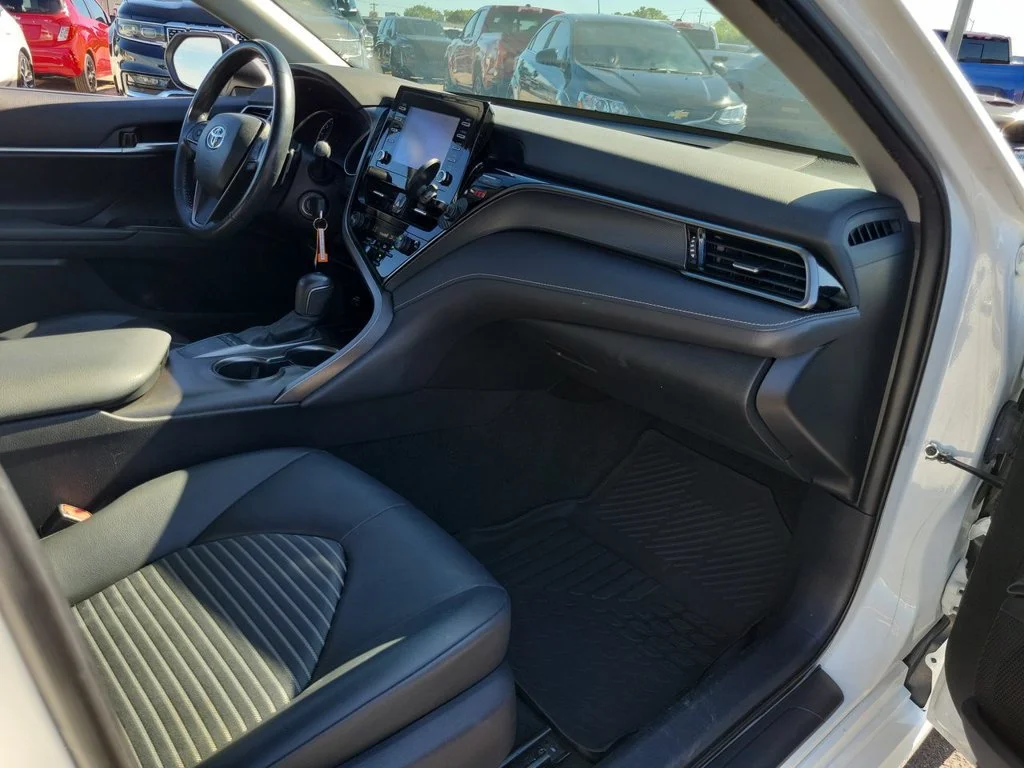 2024 Toyota Camry SE - Photo 33