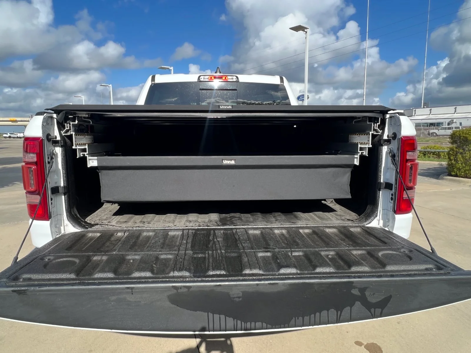Used 2022 White Ram Laramie image 5