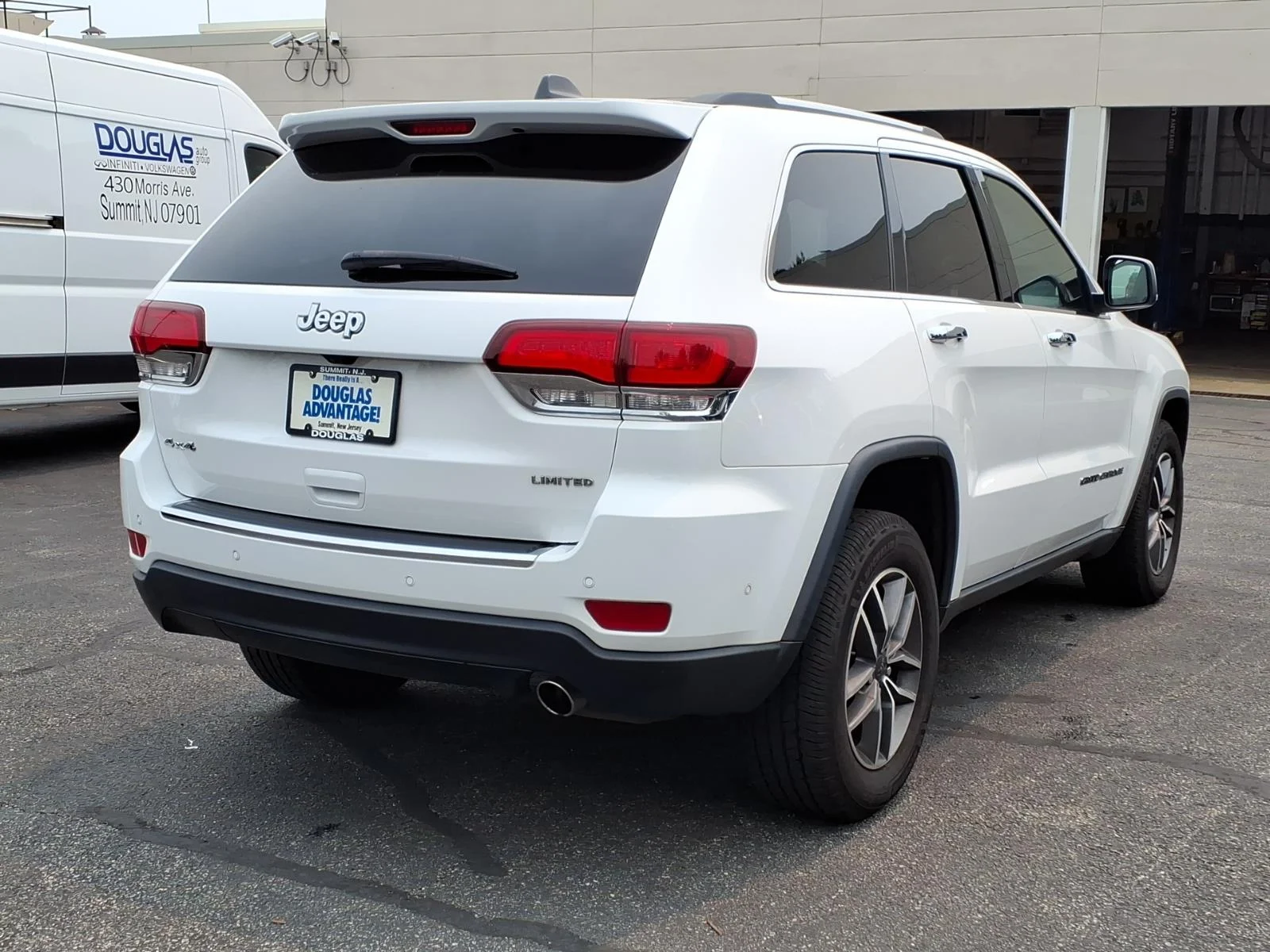 Used 2020 White Jeep Limited image 6