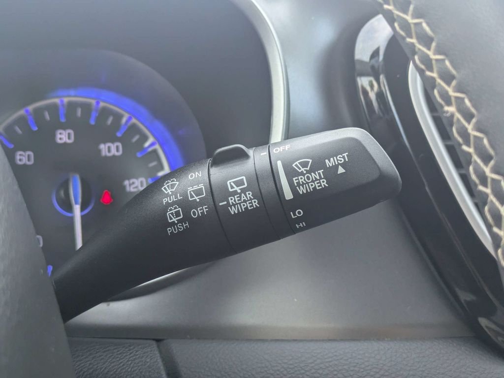 Used 2024 Silver Chrysler Touring L image 25