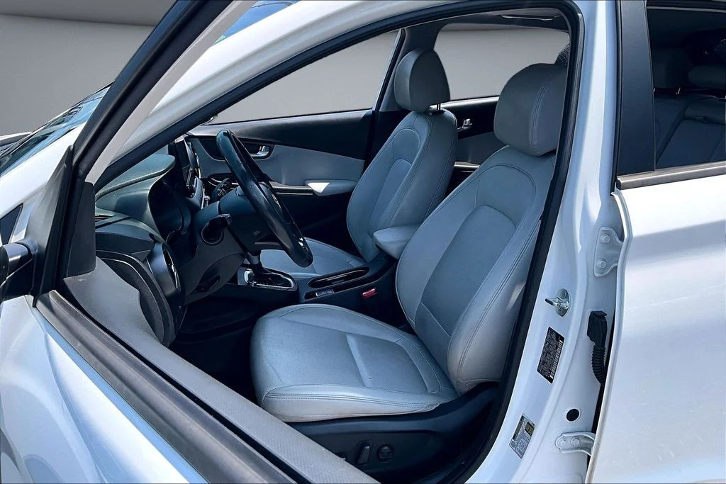 Certified Used 2023 White Hyundai Limited image 21