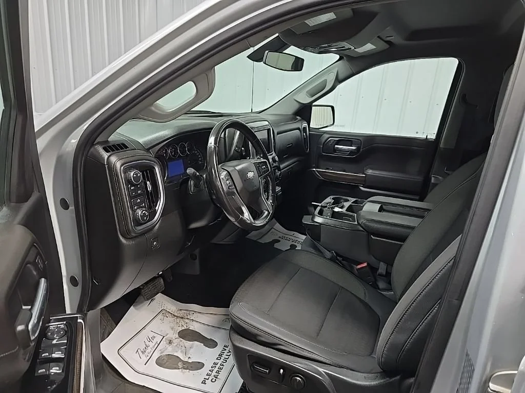 Used 2019 Silver Ice Metallic Chevrolet LT image 28