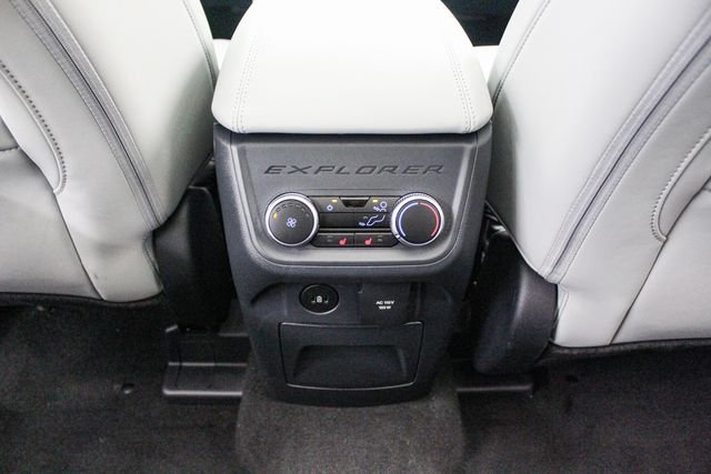 New 2026 Star White Metallic Tri-Coat Ford Platinum™ image 20