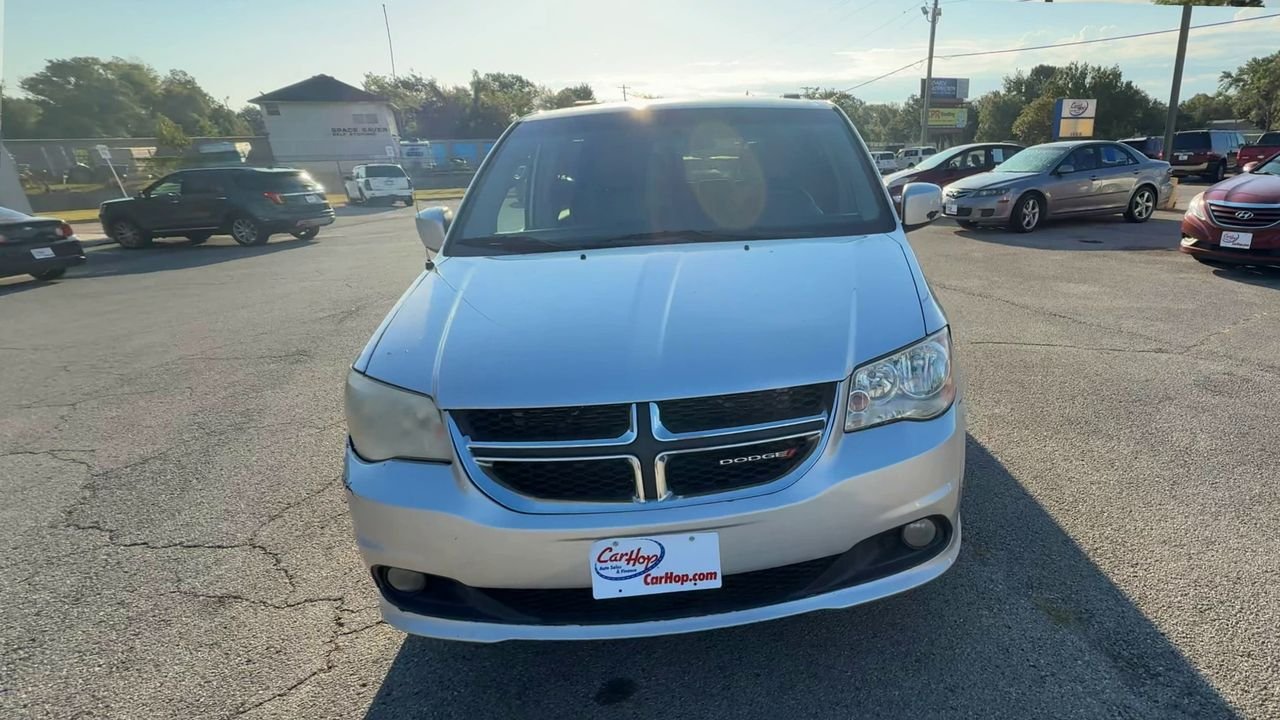 2011 Dodge Grand Caravan Crew photo 2