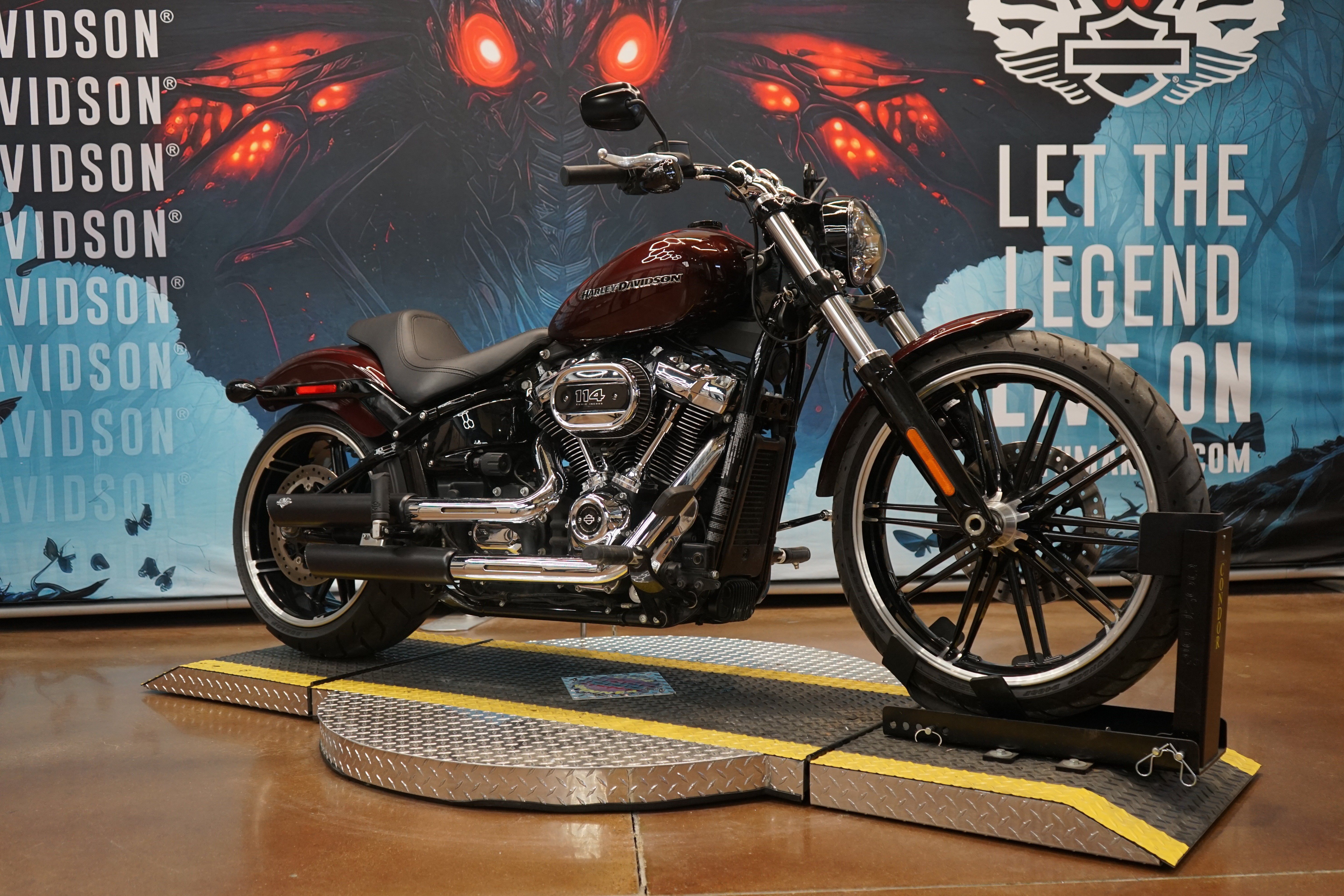 Used 2018 Twisted Cherry Harley-Davidson  image 2