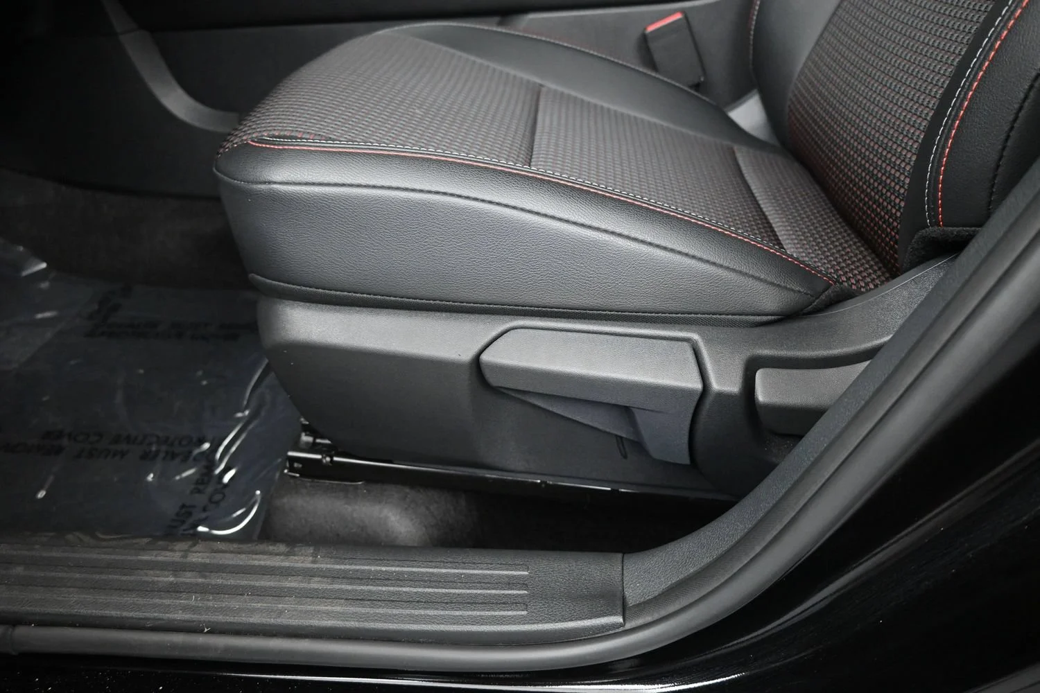Certified Used 2026 Super Black Nissan SR image 10