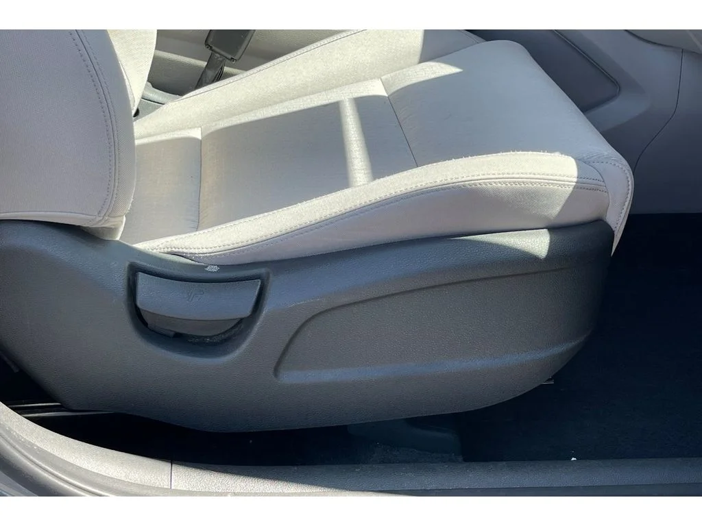 Used 2017 Coliseum Gray Hyundai Sport image 23