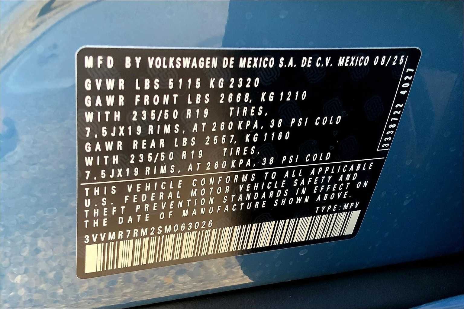 2025 Volkswagen Tiguan SE - Photo 21