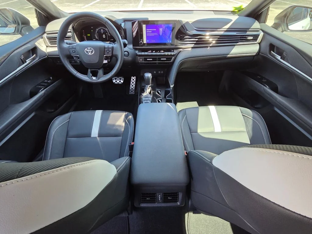 Certified Used 2025 White Toyota SE image 4