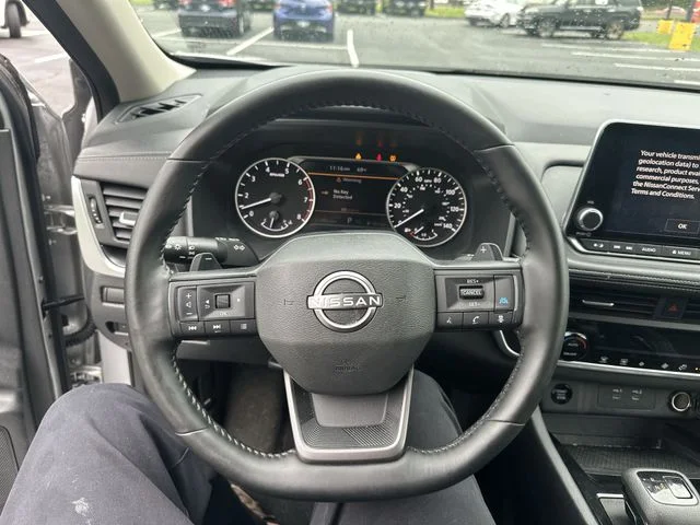 Used 2025 Silver Nissan SV image 13