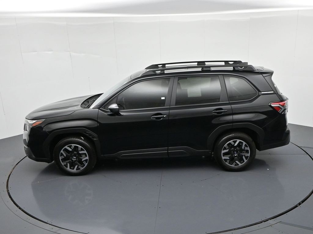 Used 2025 Crystal Black Silica Subaru Premium image 16