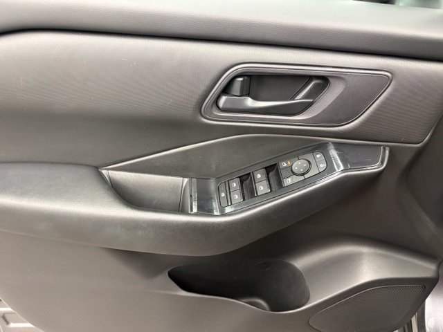 Used 2024 Gray Nissan S image 13