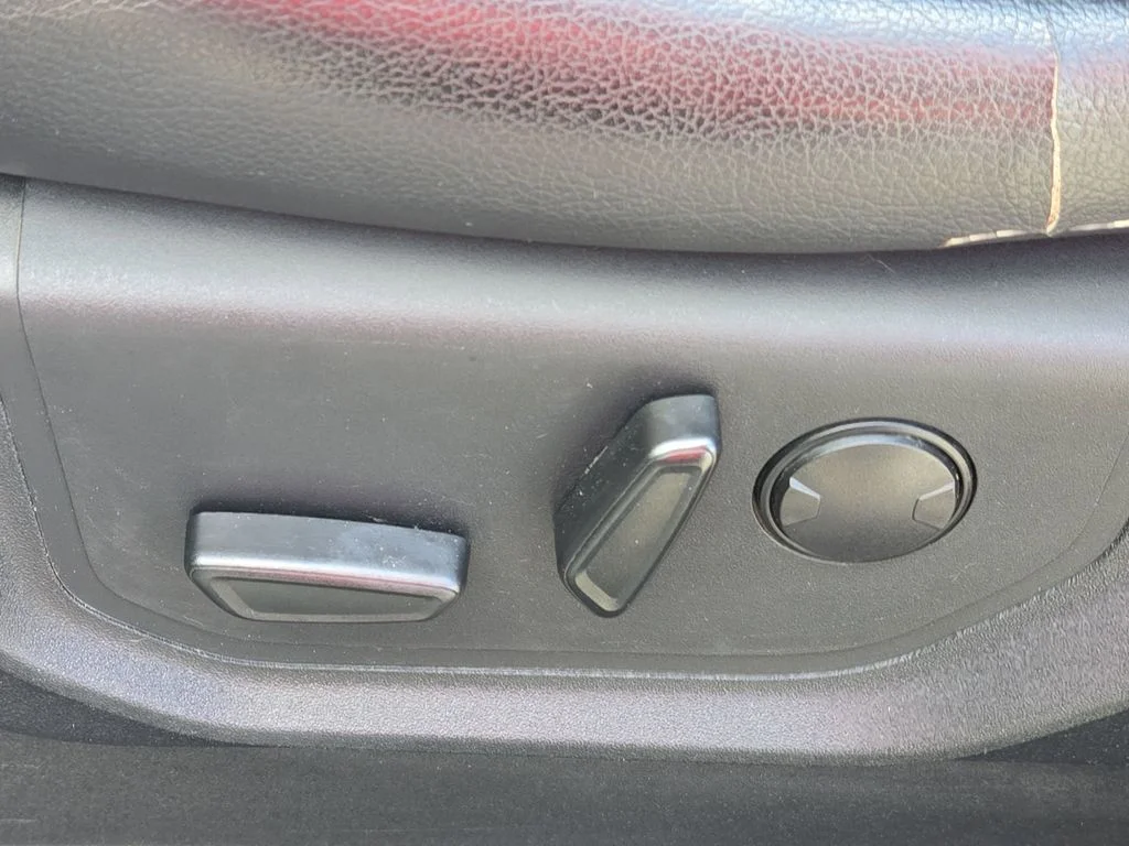 Used 2019 Green Ford Lariat image 26