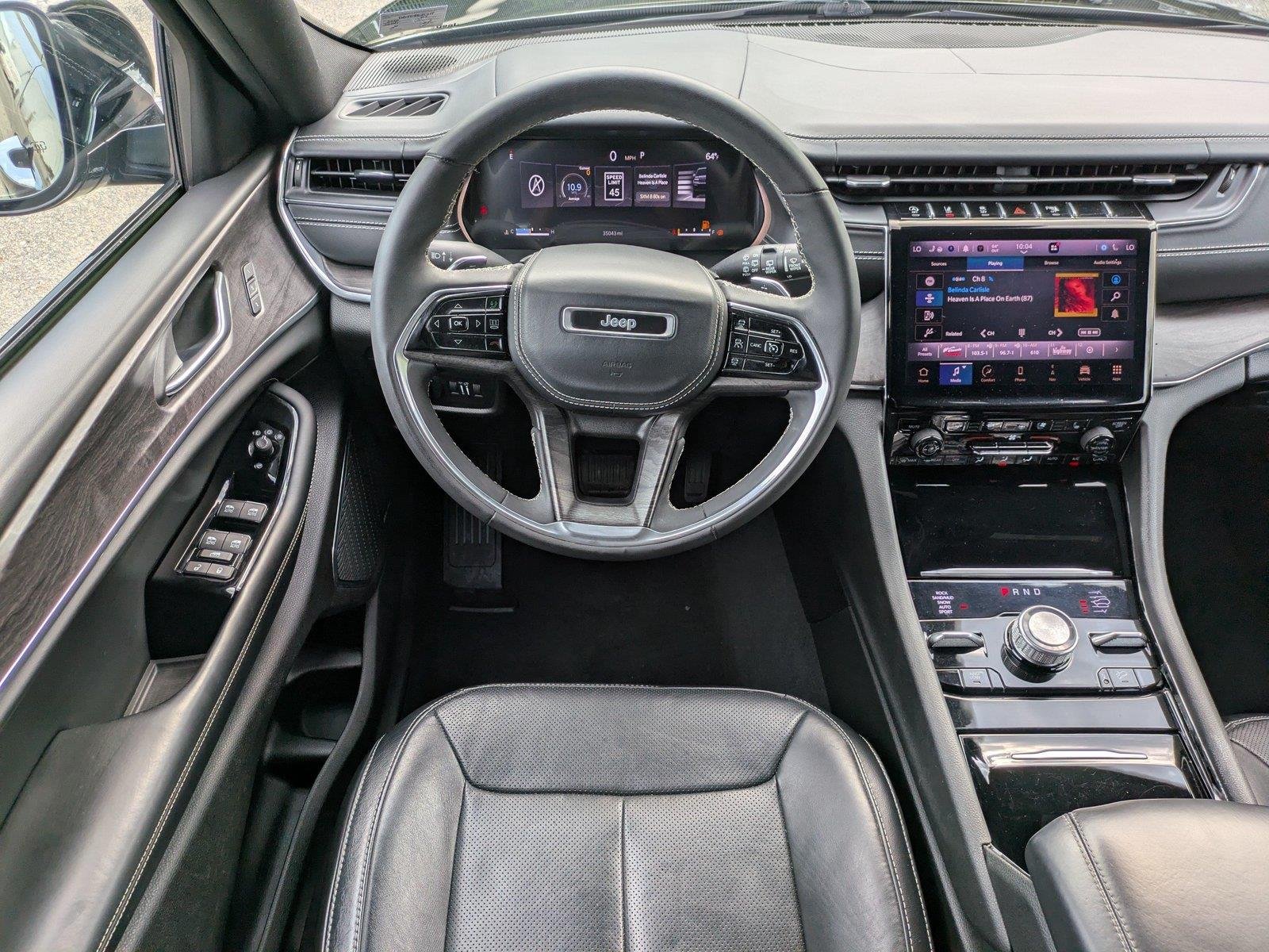 Used 2023 Diamond Black Crystal Pearlcoat Jeep Overland image 16