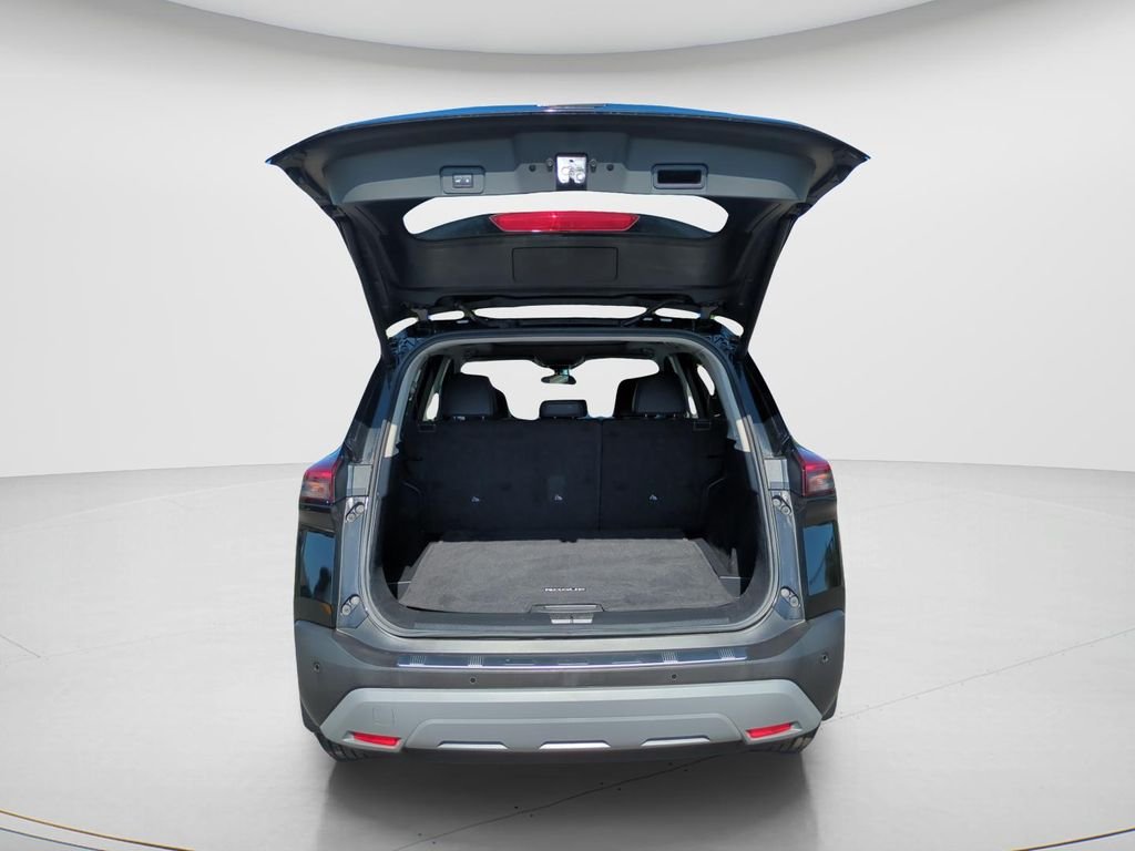 Used 2021 Black Nissan SV image 9