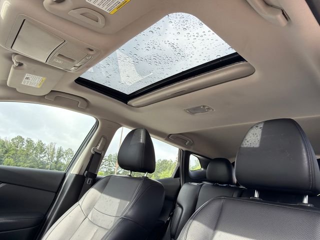Used 2022 Black Nissan SL image 32