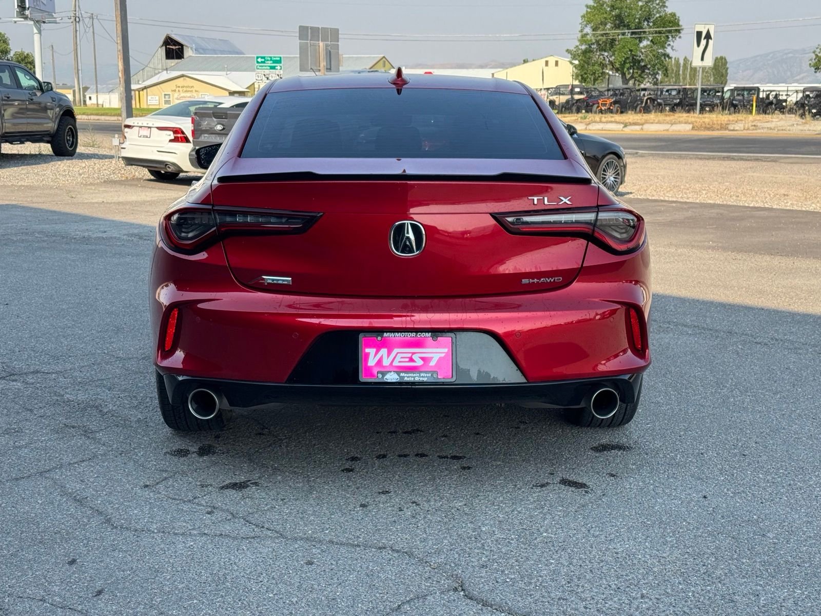 View vehicle photo 4