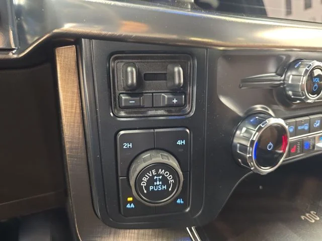 New 2026 Star White Metallic Tri-Coat Ford King Ranch® image 37