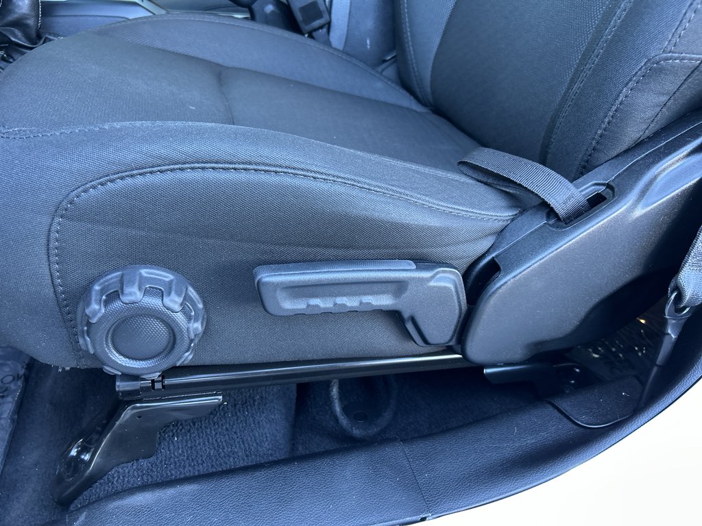 2023 Jeep Wrangler 4-Door Sahara - Photo 17