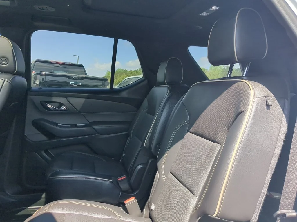 Used 2022 Summit White Chevrolet Premier image 26