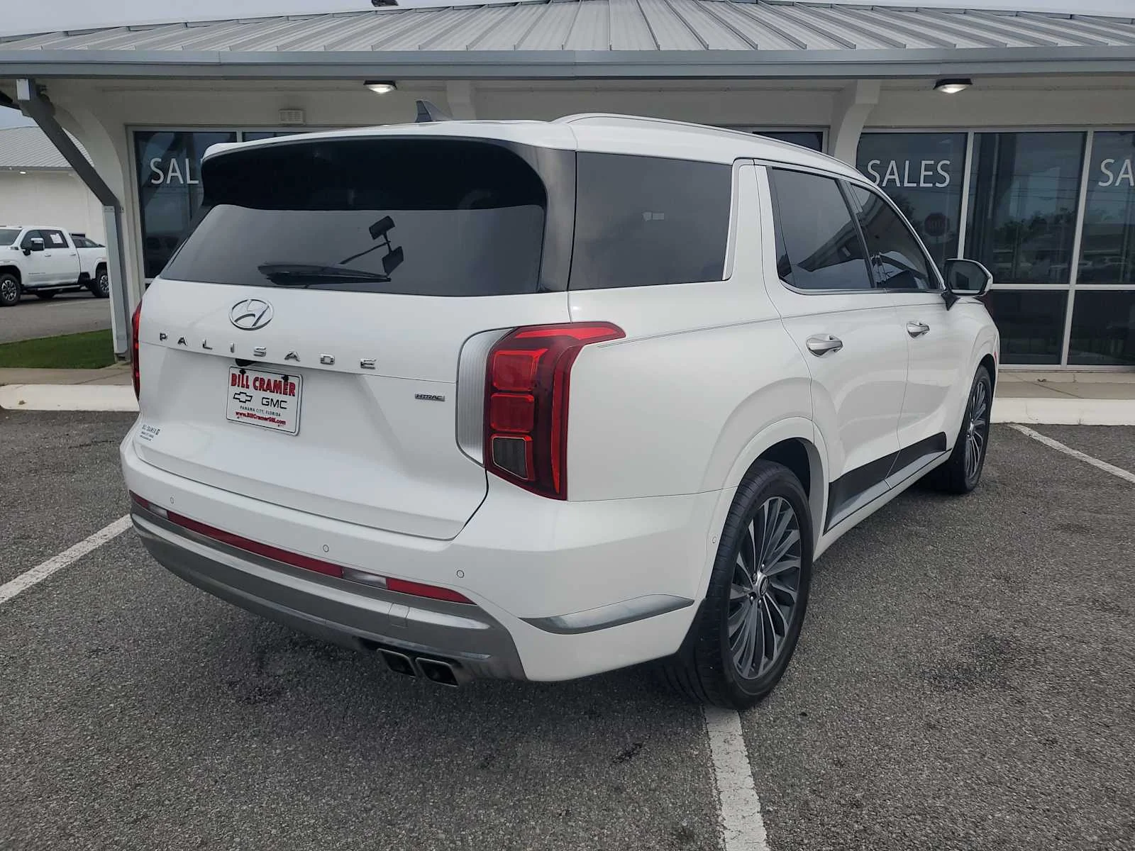 Used 2023 White Hyundai Calligraphy image 8
