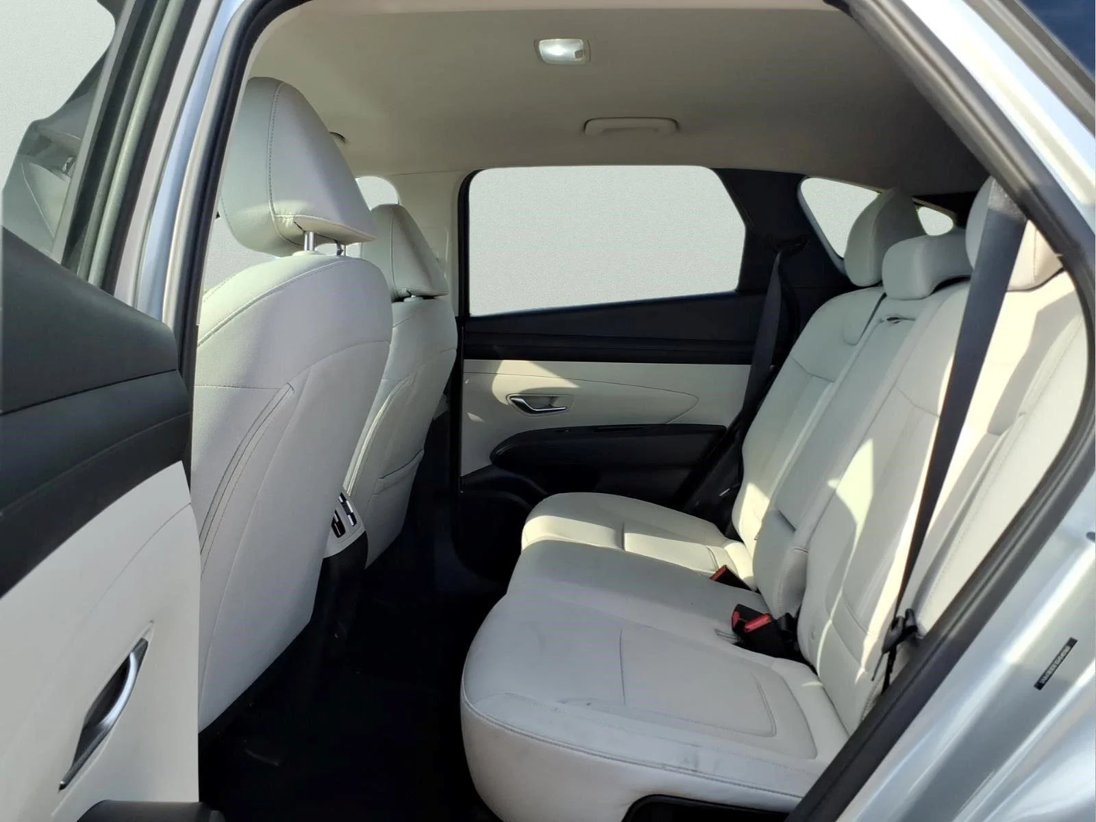 Used 2025 Shimmering Silver Hyundai SEL image 12