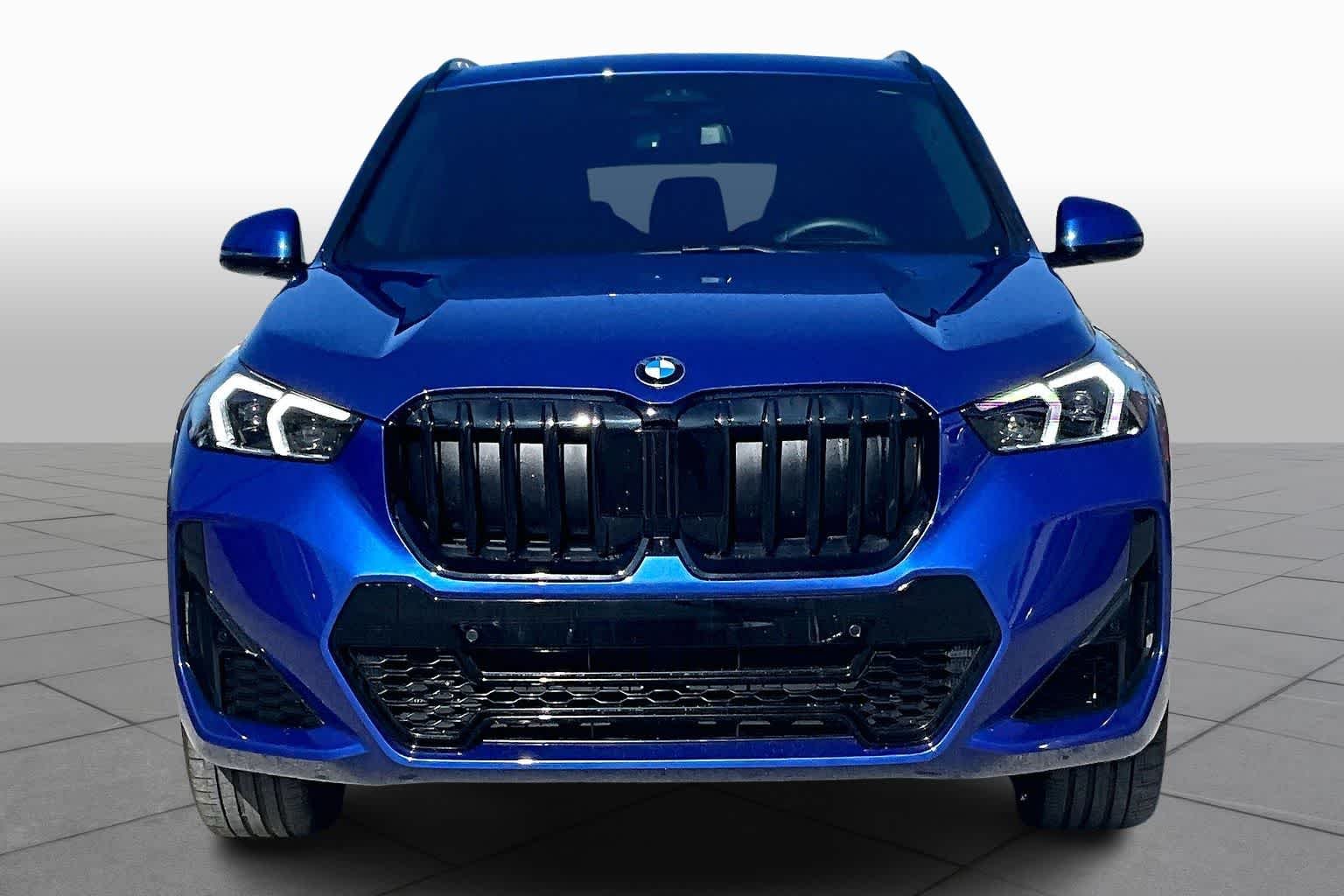 New 2025 Portimao Blue Metallic BMW xDrive28i image 3