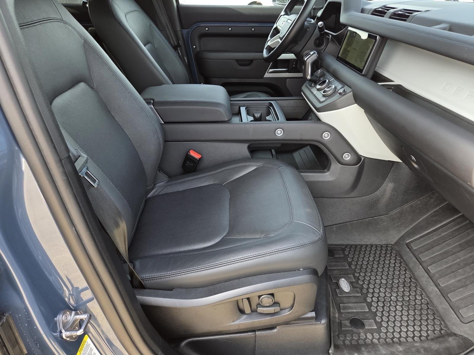 Used 2024 Tasman Blue Metallic Land Rover S image 41