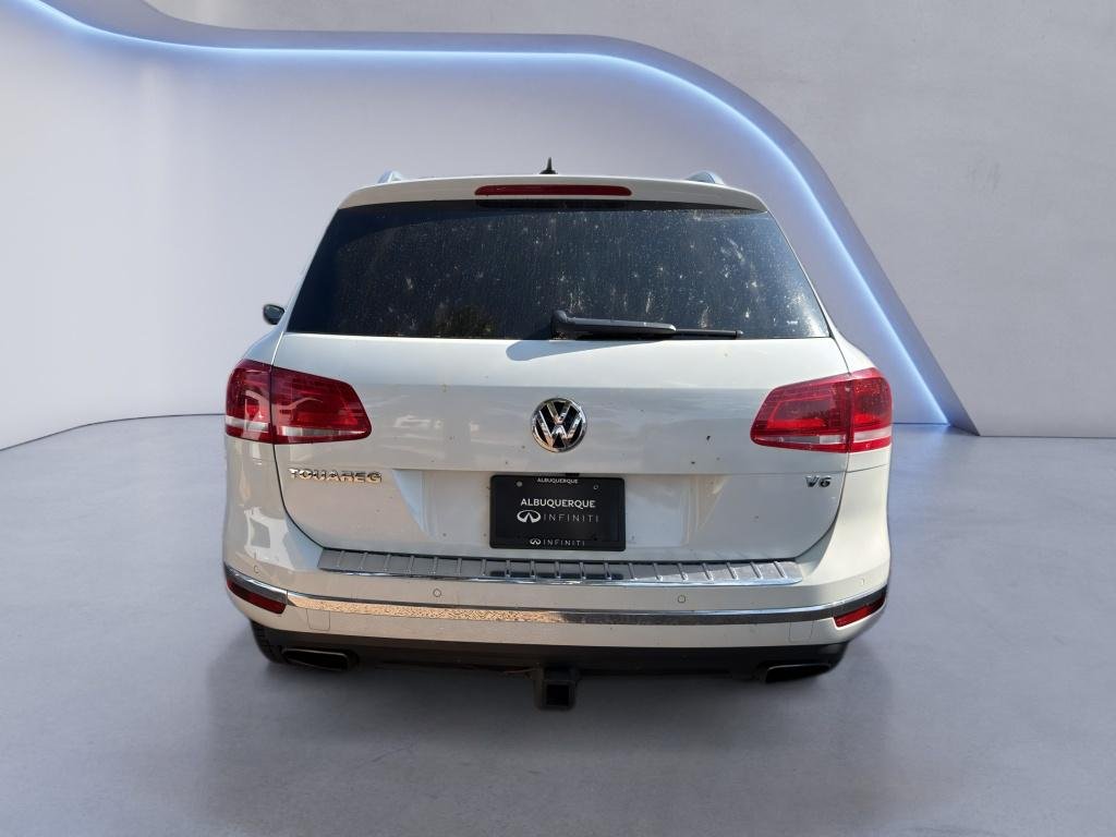Used 2015 Pure White Volkswagen Lux image 4