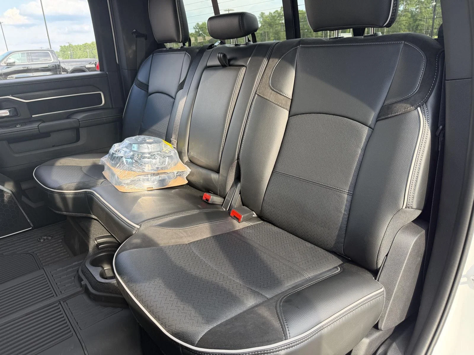 New 2026 Bright White Clear-Coat Exterior Paint RAM Laramie image 18