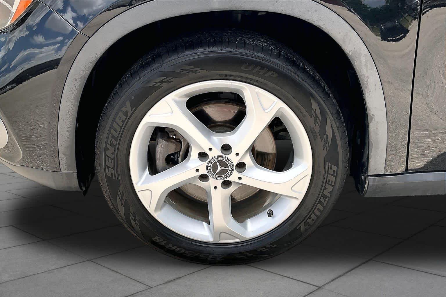 Used 2020 Black Mercedes-Benz GLA 250 image 11