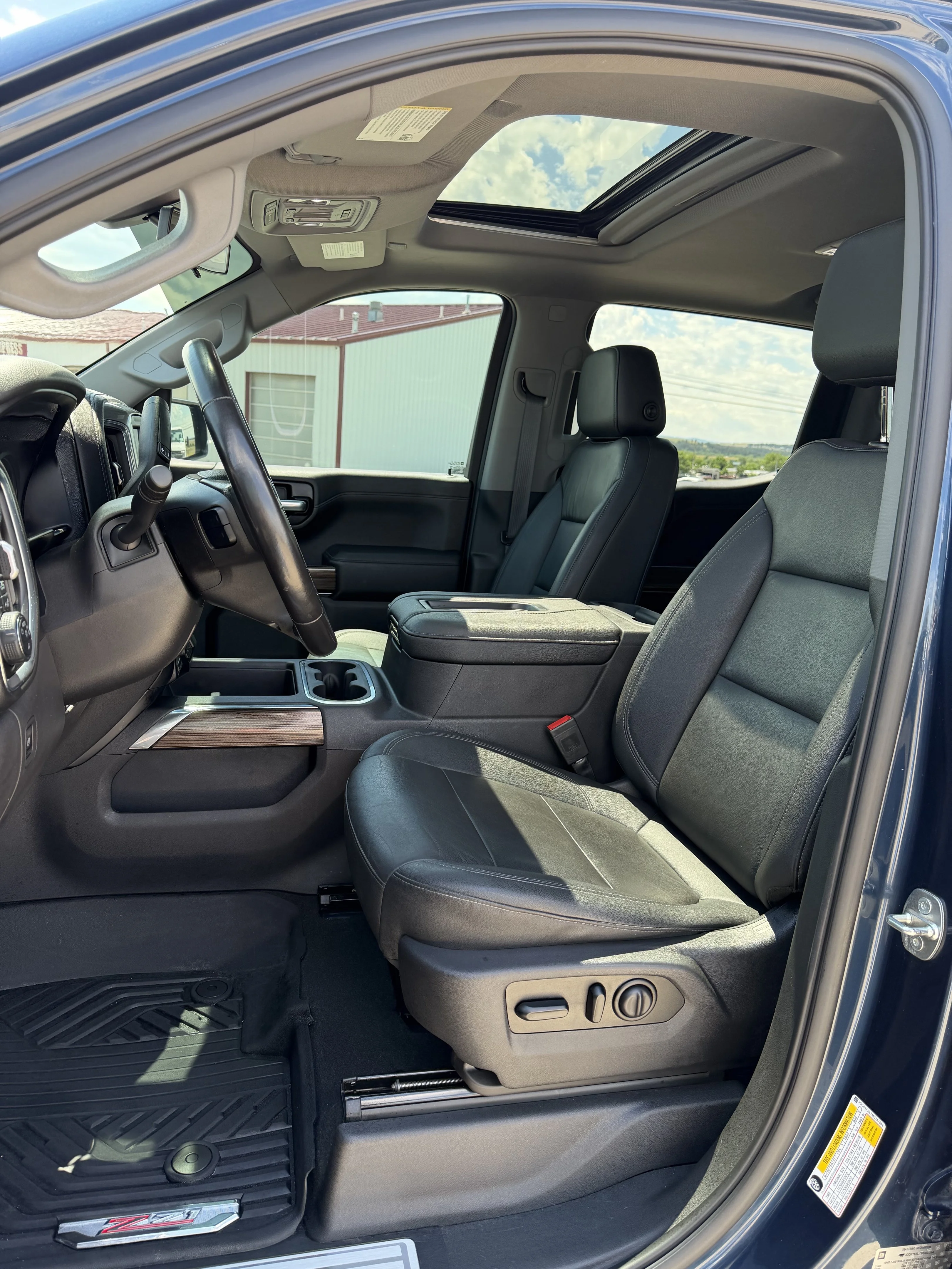 Used 2021 Blue Chevrolet LT Trail Boss image 9
