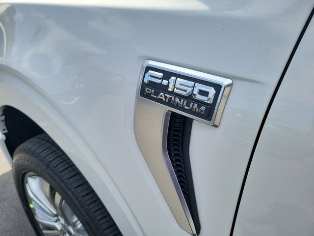New 2026 Star White Metallic Tri-Coat Ford Platinum® image 25