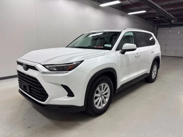 Used 2024 Beige Toyota XLE image 1