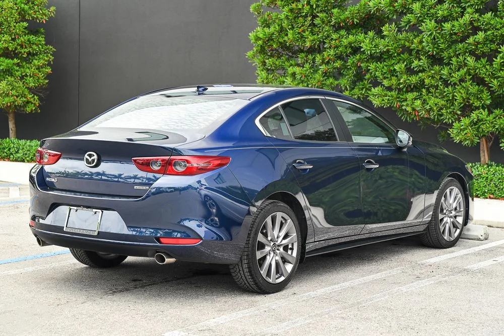 Used 2019 Blue Mazda Preferred image 4