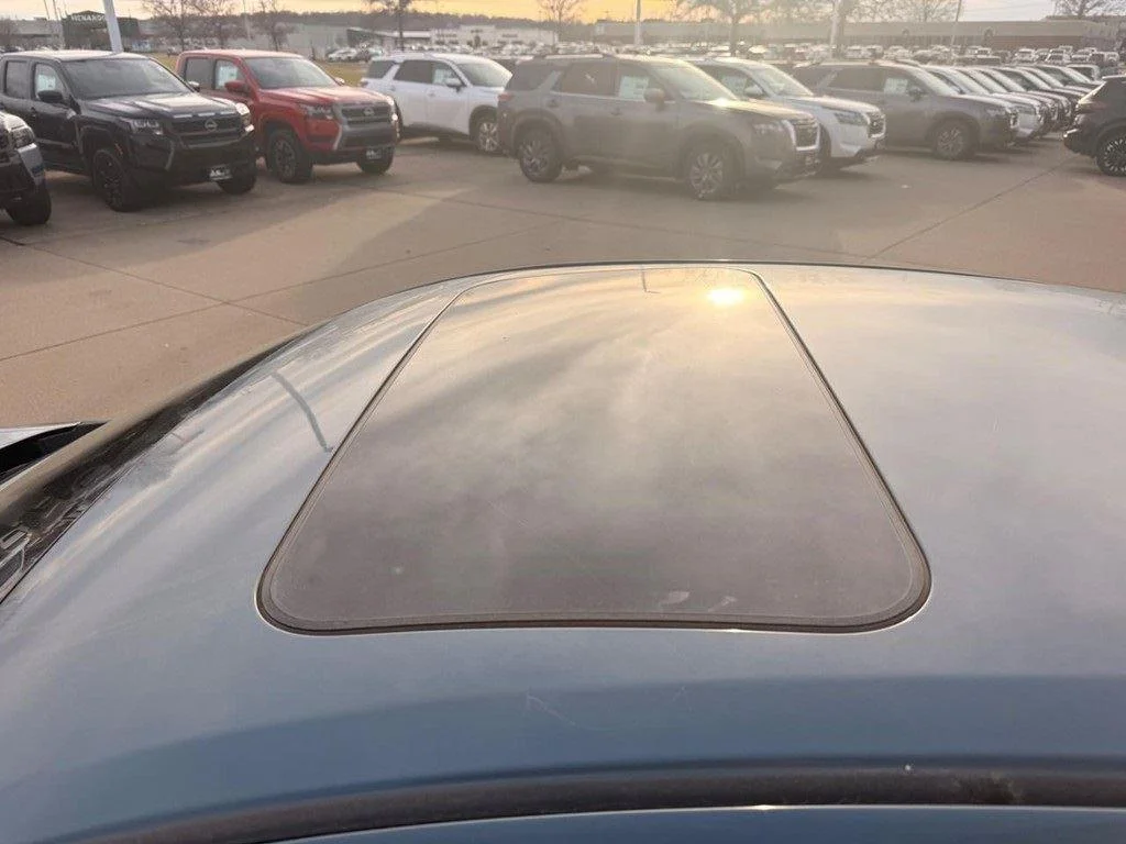 New 2025 Atlantic Gray Metallic Nissan SR image 7