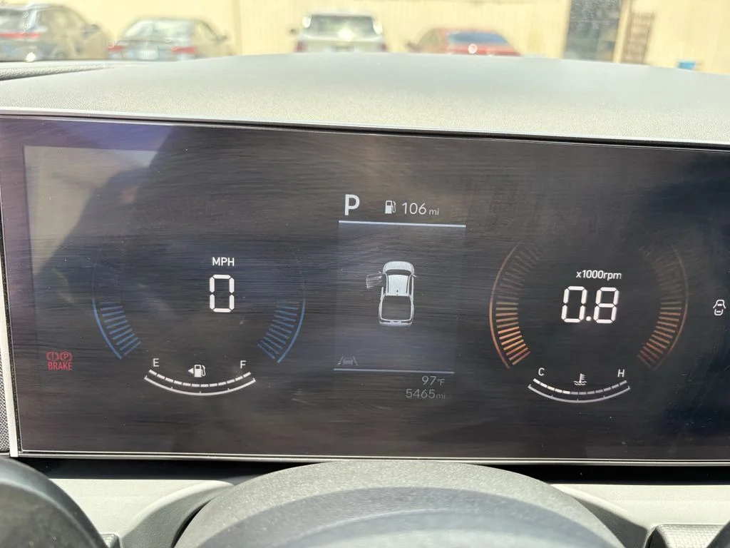 Used 2025 Sage Gray Hyundai SEL image 18