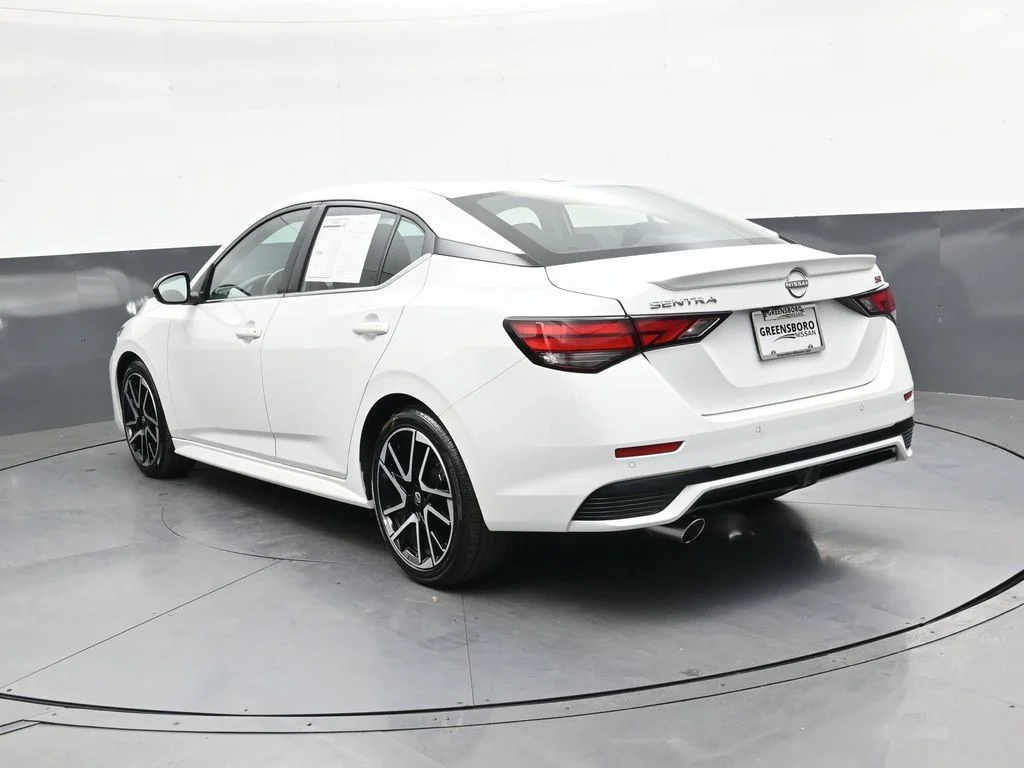 Used 2025 White Nissan SR image 7